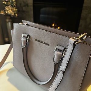 MICHAEL KORS medium lilac Selma satchel